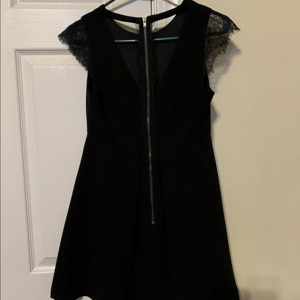 BCBG Generation‎ Black Lace Inset Cocktail Dress 4 - Picture 3 of 5